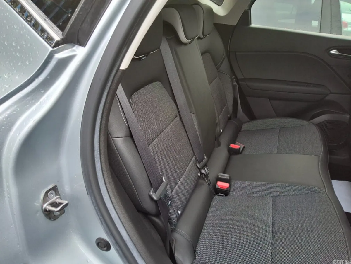 Renault Captur Hatchback, Petrol Plug-in Hybrid, 2023, Grey