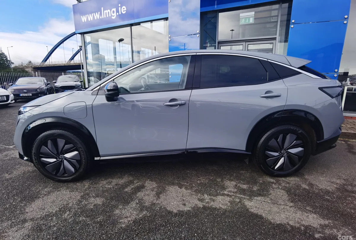 Nissan Ariya SUV, Electric, 2024, Grey
