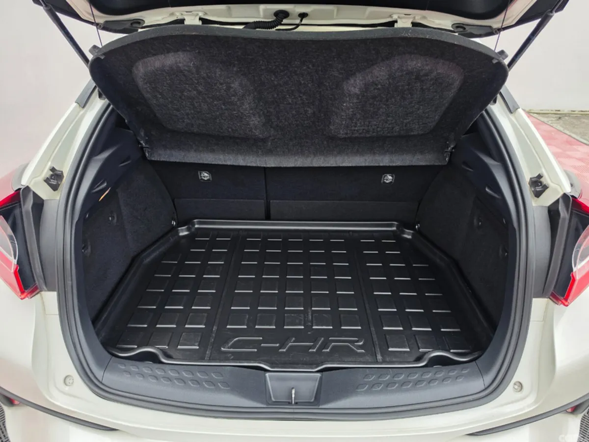 Toyota C-HR Hatchback, Petrol Hybrid, 2018, White