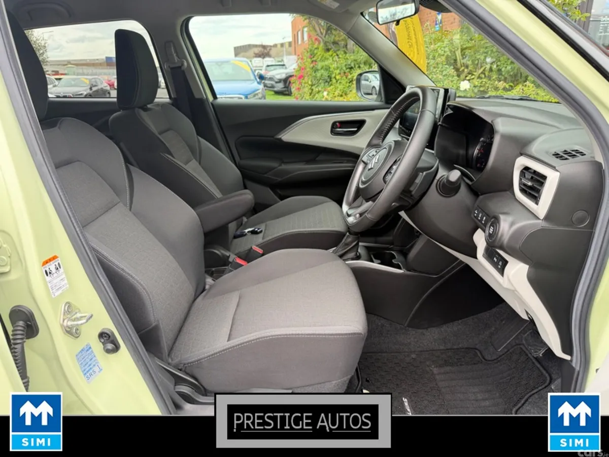 Suzuki Swift Hatchback, Petrol Hybrid, 2024, Green