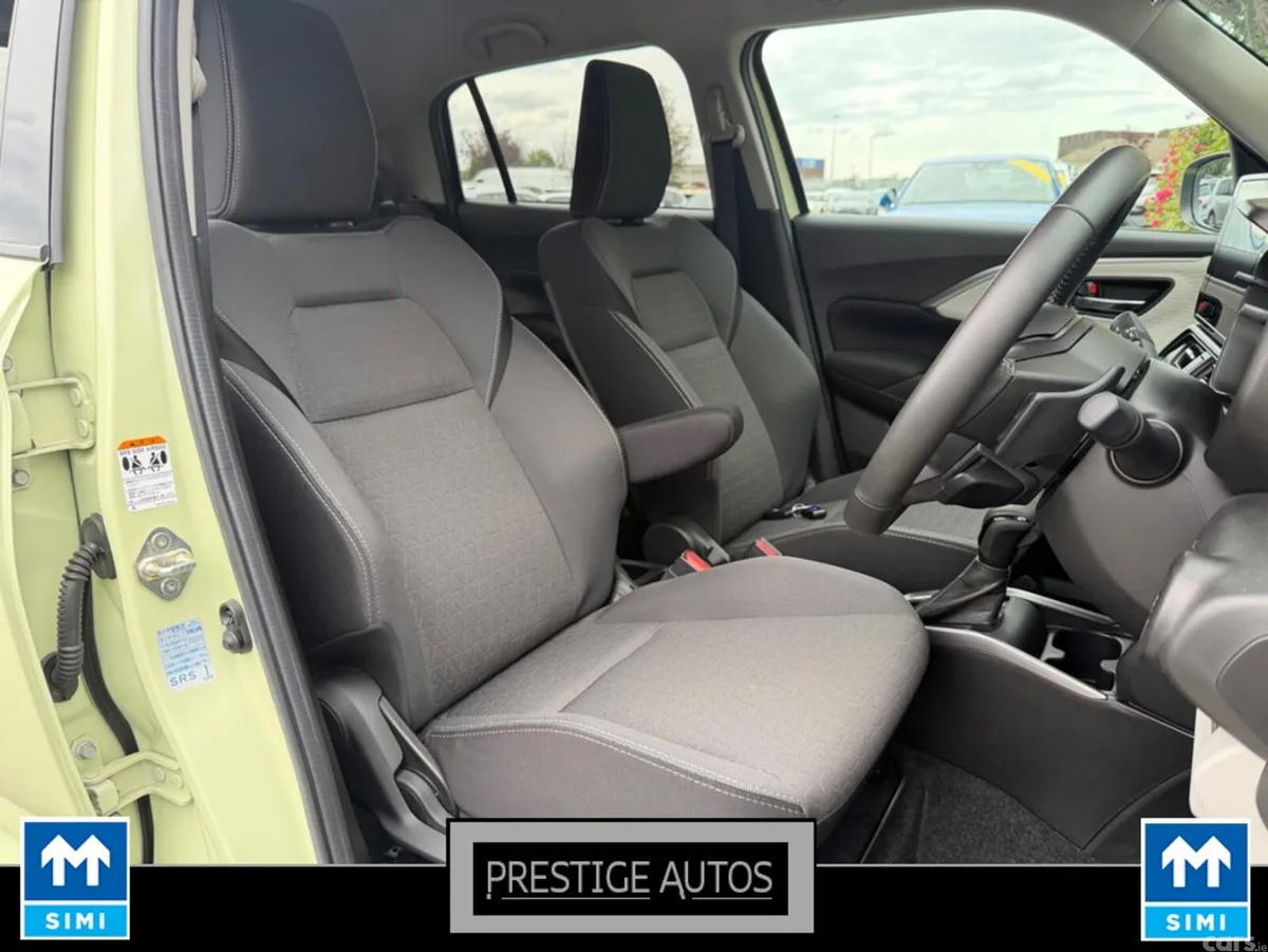 Suzuki Swift Hatchback, Petrol Hybrid, 2024, Green