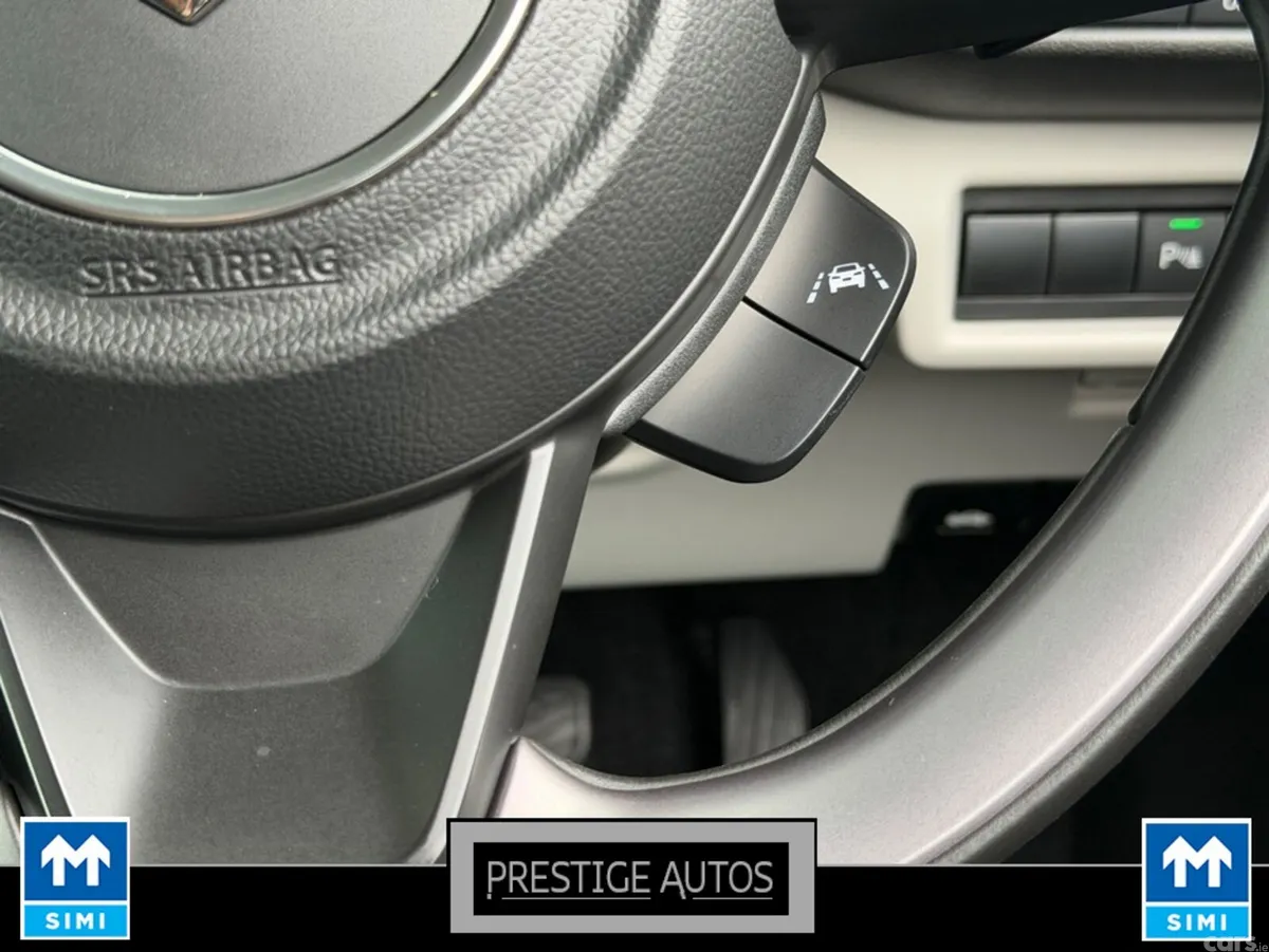 Suzuki Swift Hatchback, Petrol Hybrid, 2024, Green