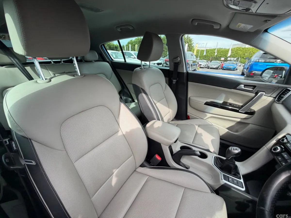 Kia Sportage SUV, Diesel, 2021, Blue