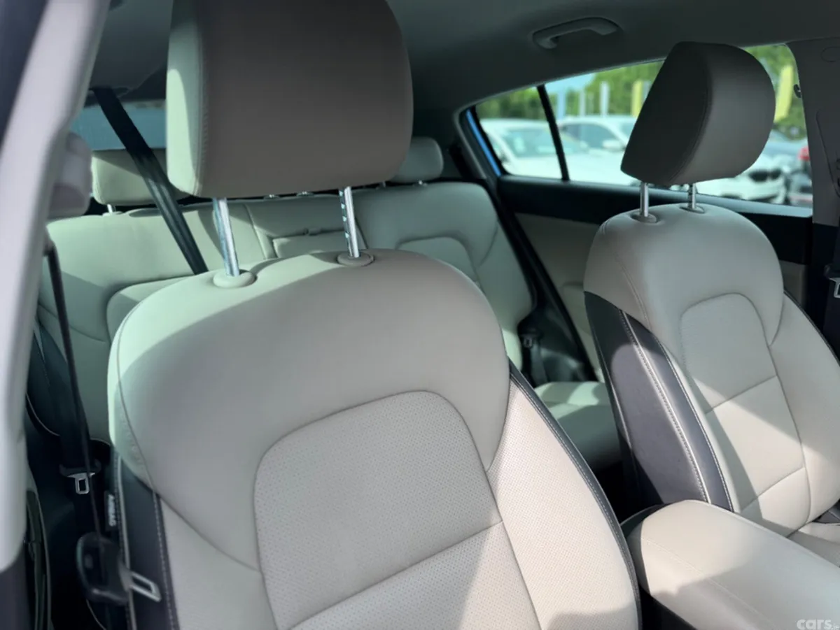 Kia Sportage SUV, Diesel, 2021, Blue