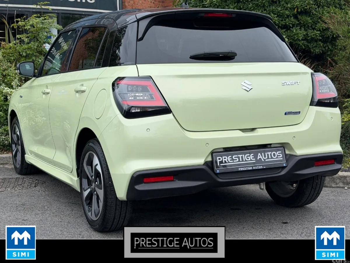 Suzuki Swift Hatchback, Petrol Hybrid, 2024, Green