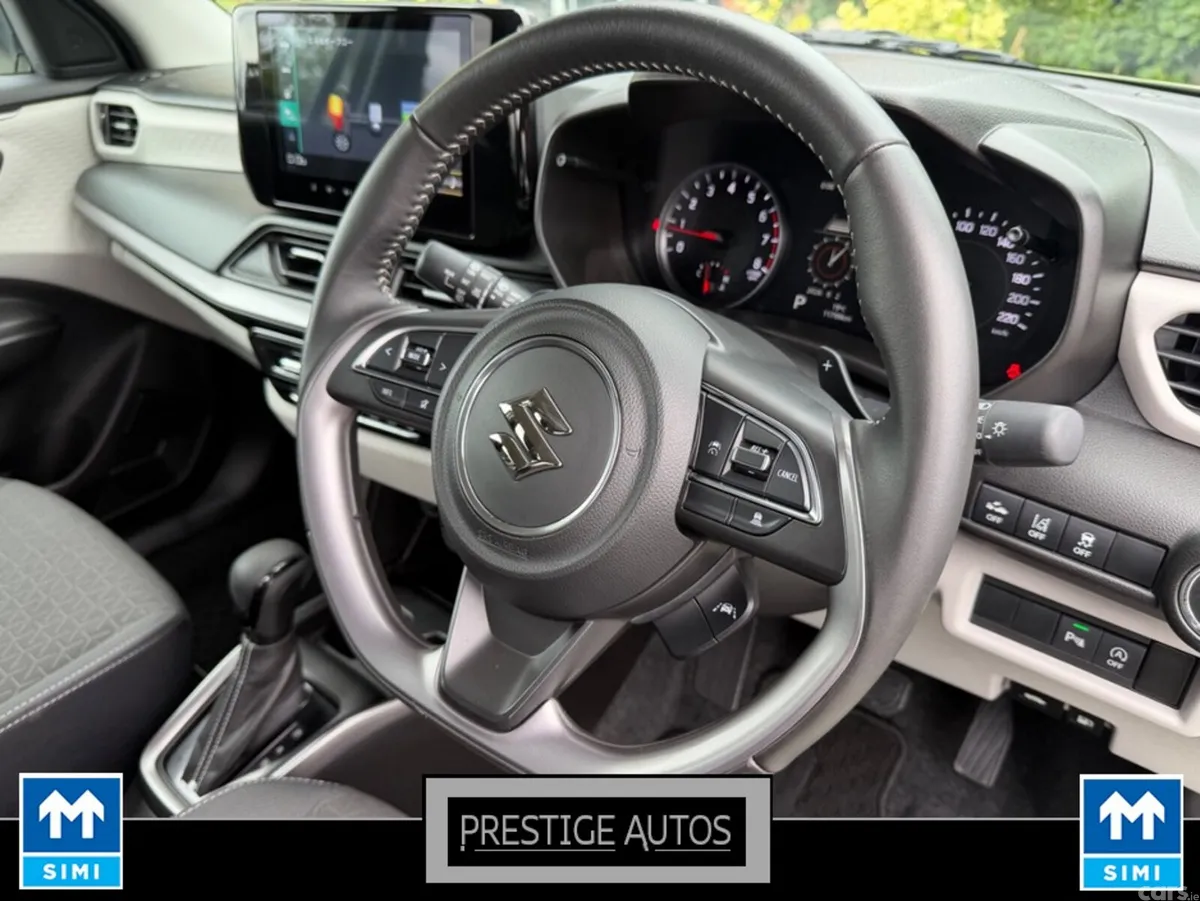 Suzuki Swift Hatchback, Petrol Hybrid, 2024, Green
