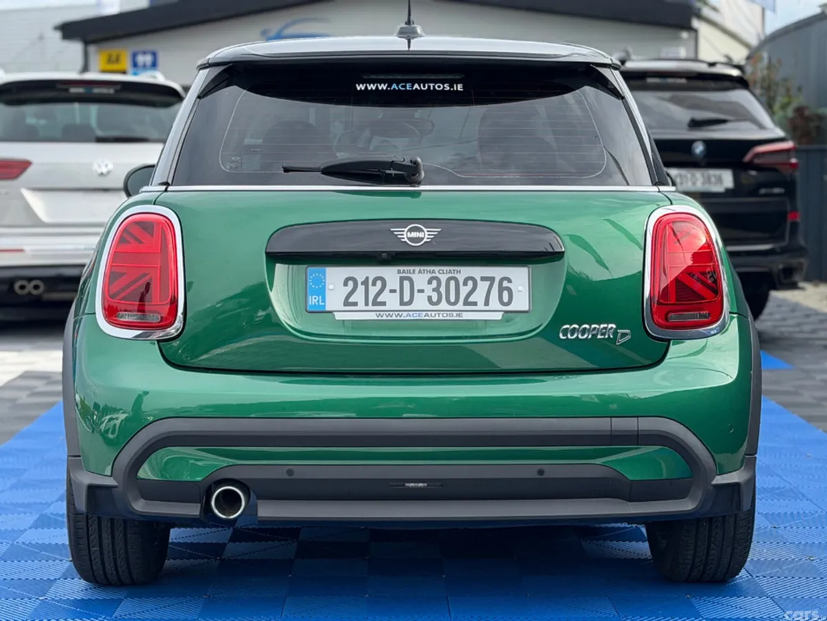 Mini Cooper Hatchback, Diesel, 2021, Green