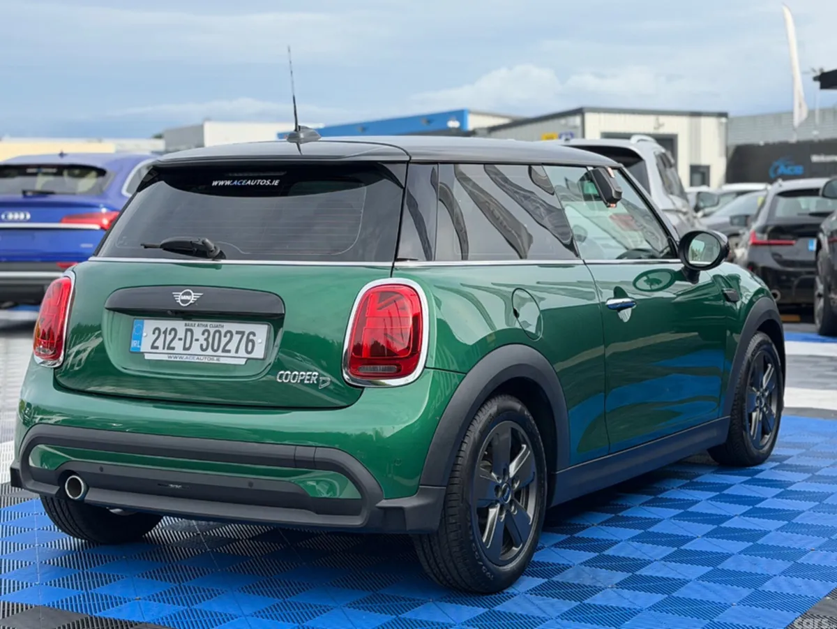 Mini Cooper Hatchback, Diesel, 2021, Green