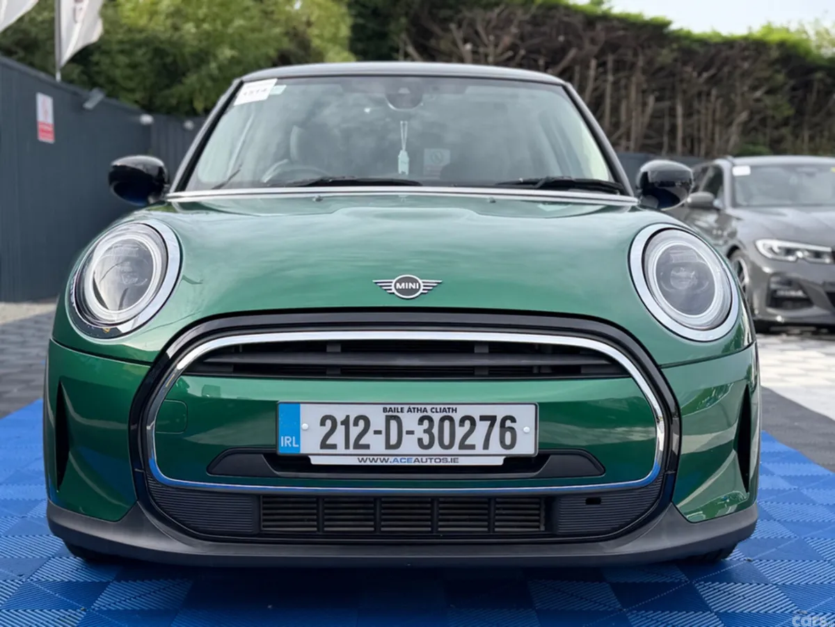 Mini Cooper Hatchback, Diesel, 2021, Green