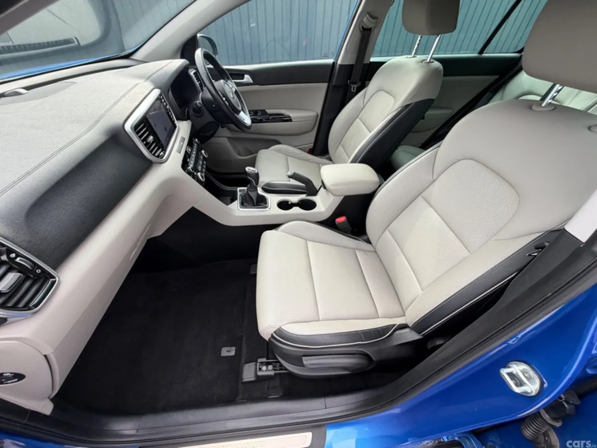 Kia Sportage SUV, Diesel, 2021, Blue