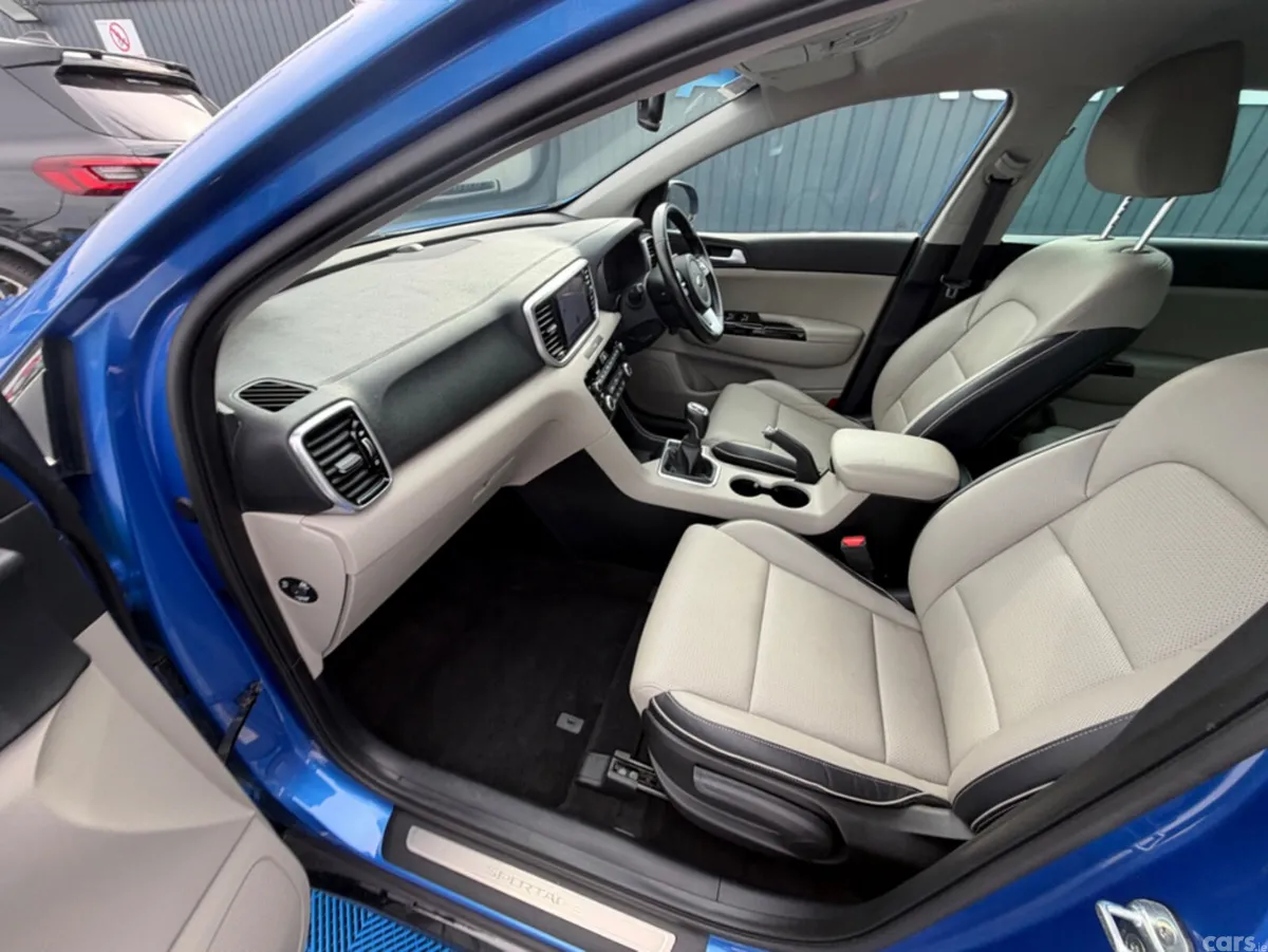 Kia Sportage SUV, Diesel, 2021, Blue