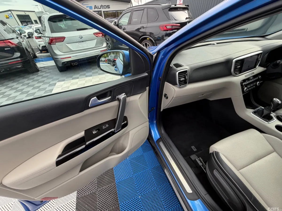 Kia Sportage SUV, Diesel, 2021, Blue