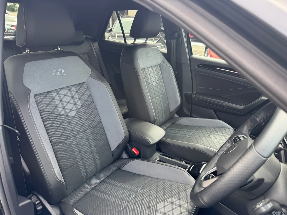 Volkswagen T-Roc SUV, Diesel, 2023, Black