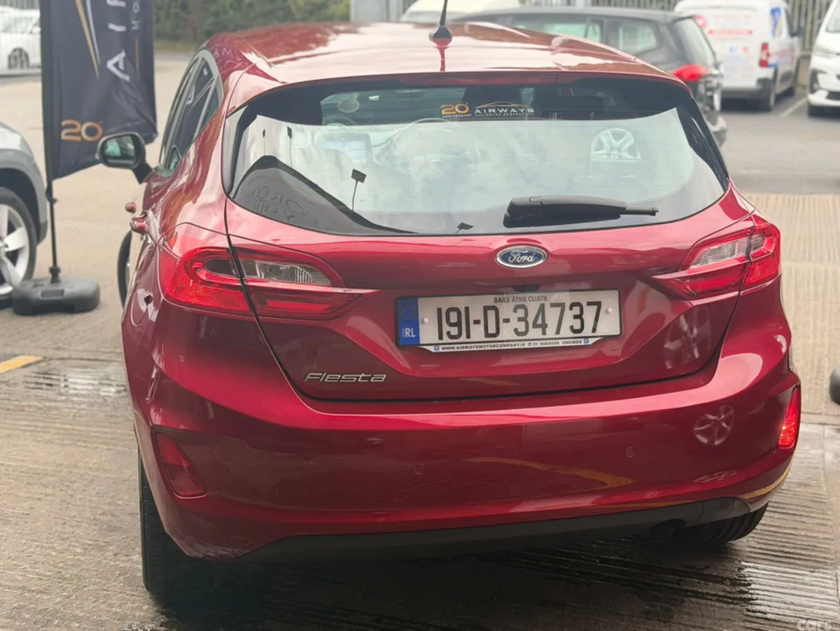 Ford Fiesta Hatchback, Petrol, 2019, Red