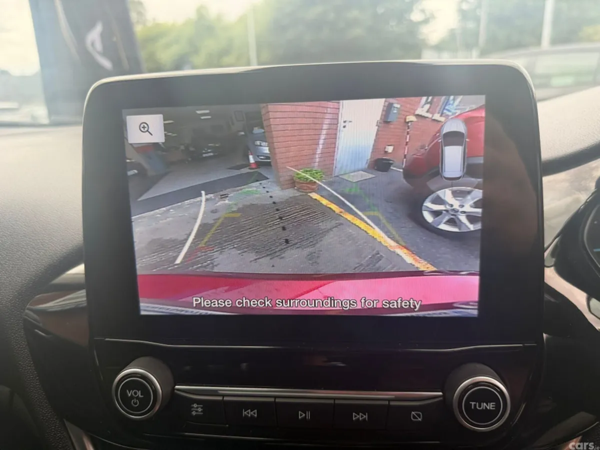 Ford Fiesta Hatchback, Petrol, 2019, Red