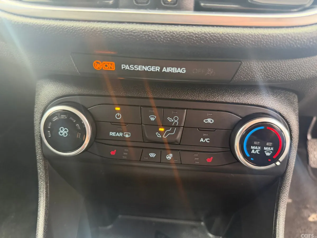 Ford Fiesta Hatchback, Petrol, 2019, Red