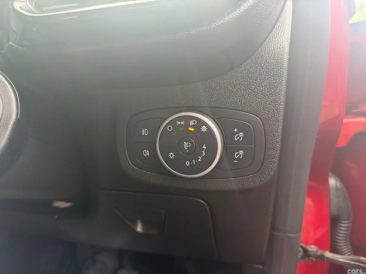 Ford Fiesta Hatchback, Petrol, 2019, Red