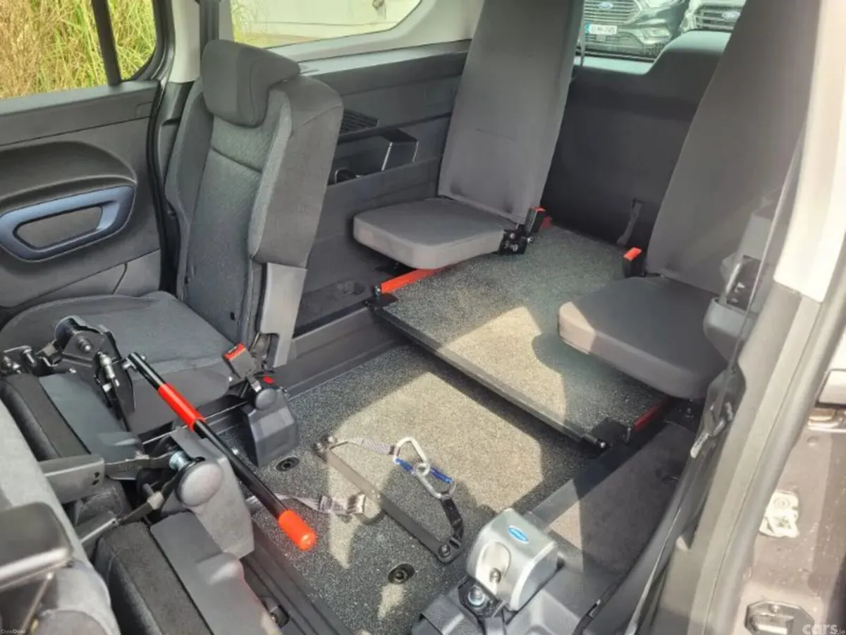 Peugeot Rifter MPV, Diesel, 2023, Grey