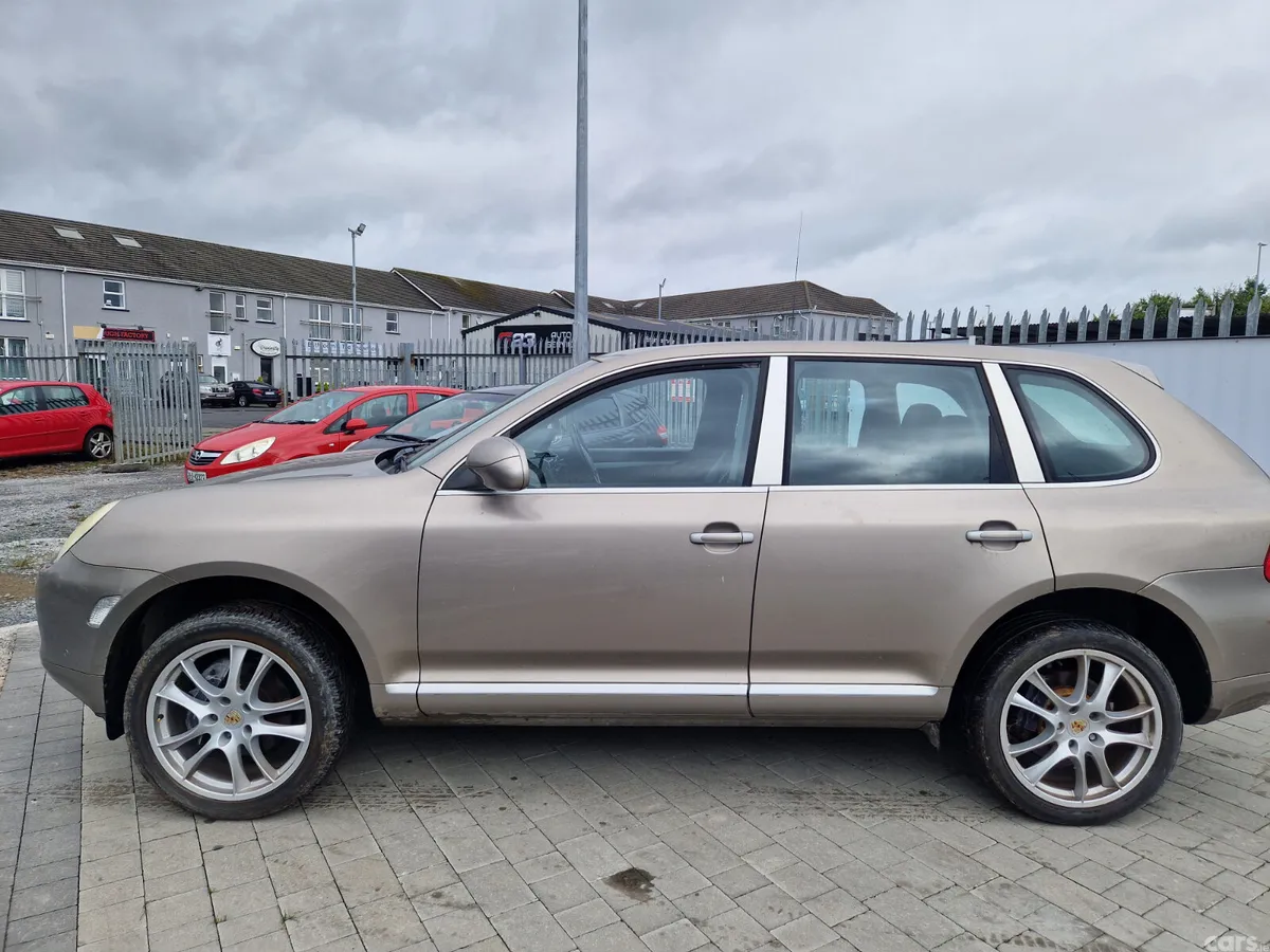 Porsche Cayenne SUV, Petrol, 2006, Beige