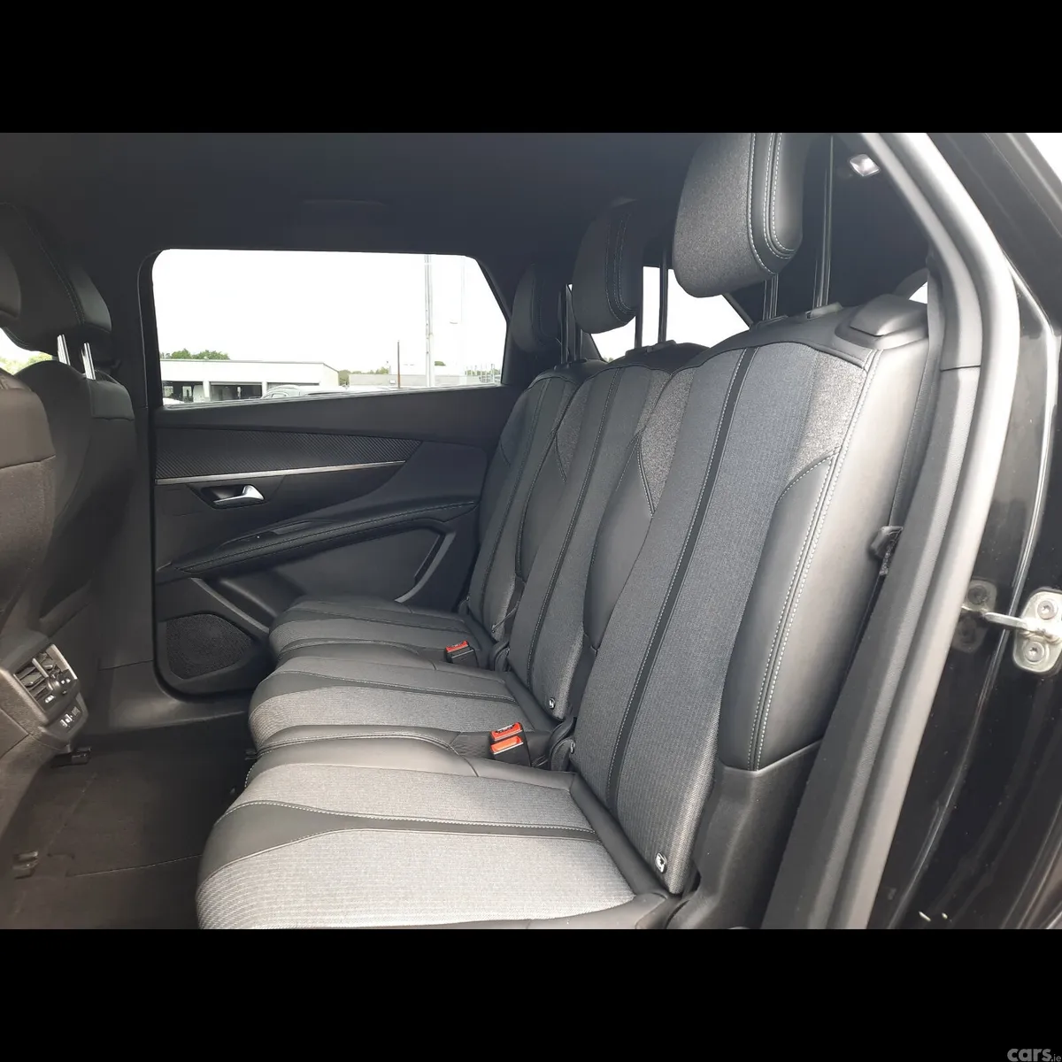Peugeot 5008 MPV, Diesel, 2024, Black