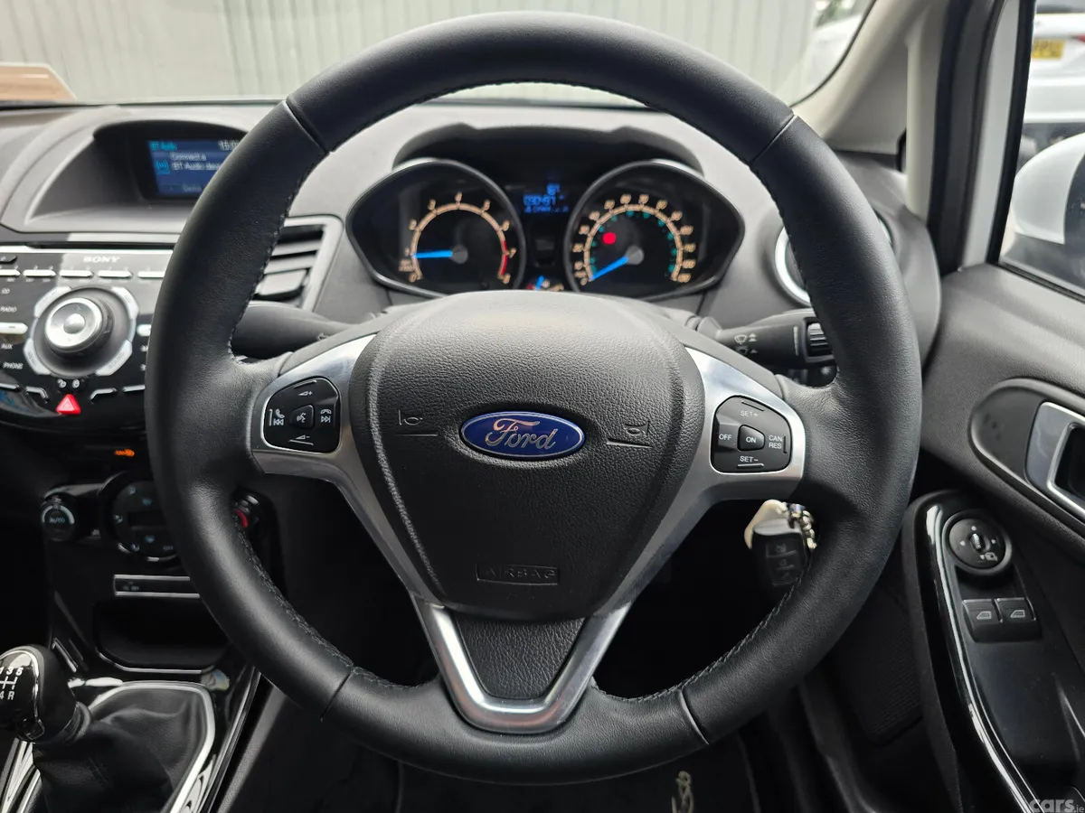 Ford Fiesta Hatchback, Petrol, 2014, White