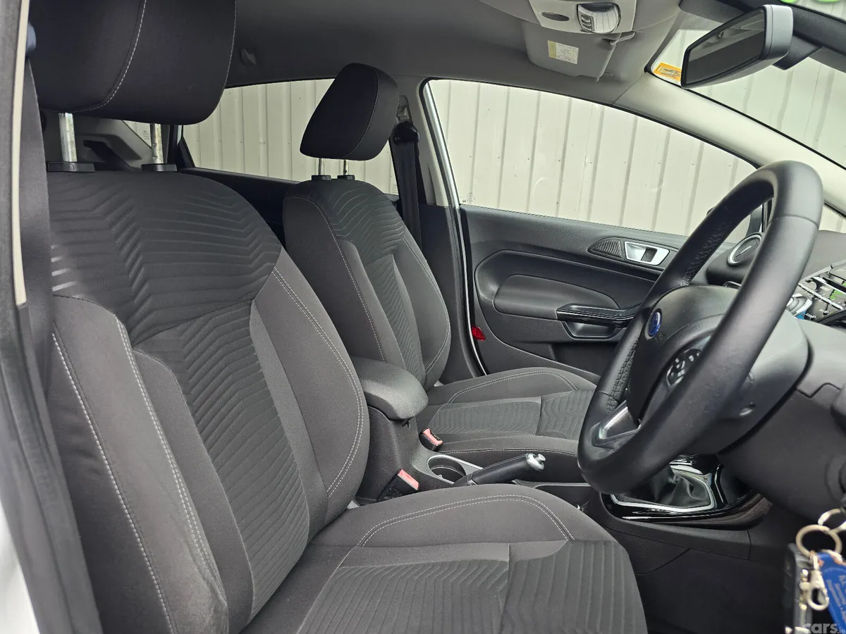 Ford Fiesta Hatchback, Petrol, 2014, White