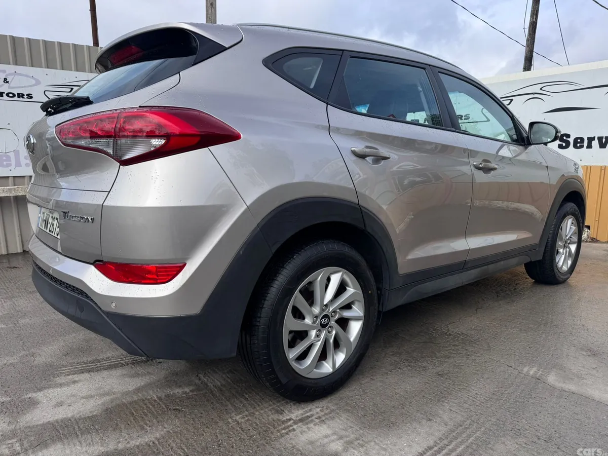 Hyundai Tucson SUV, Diesel, 2017, Gold