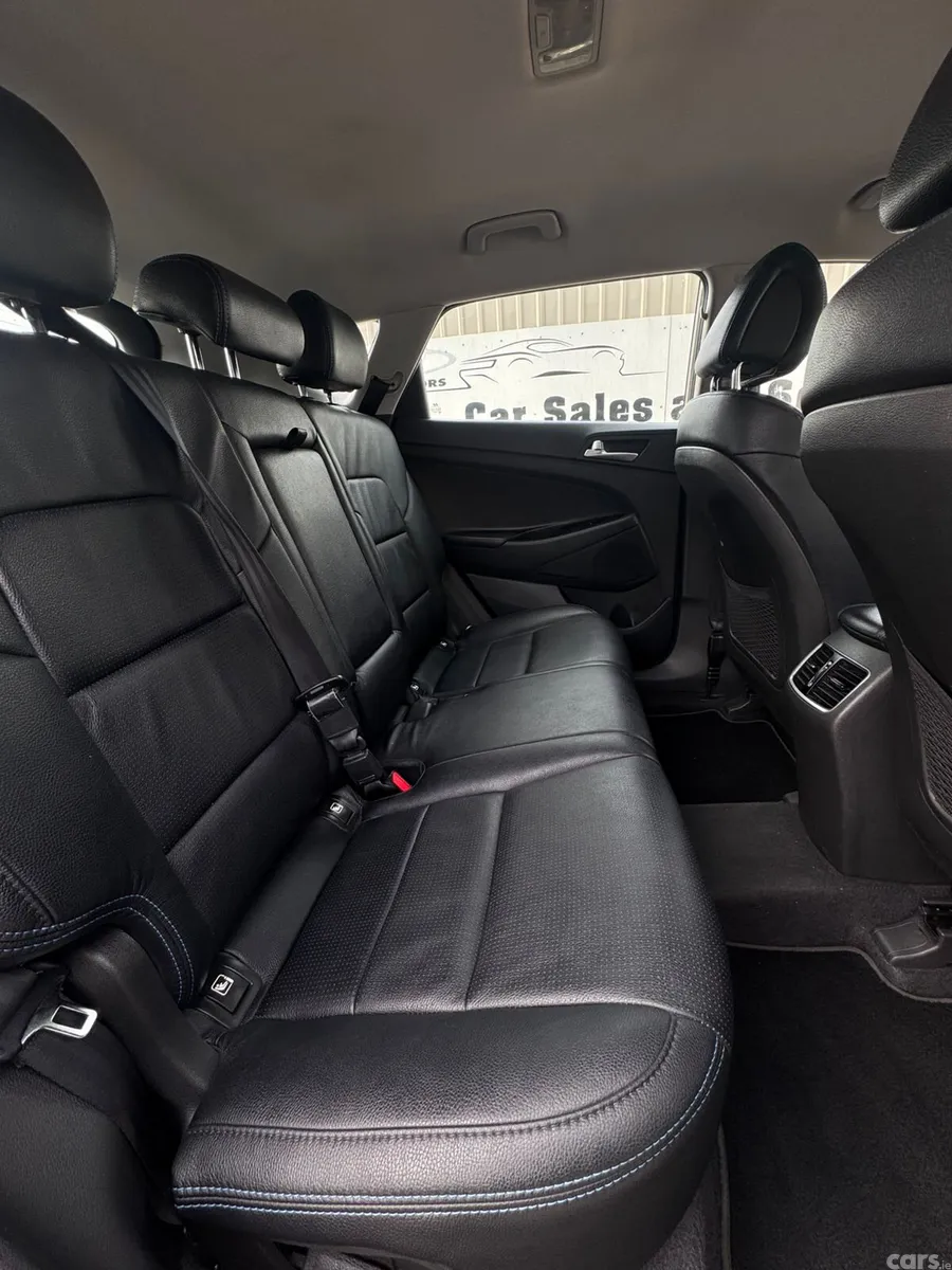 Hyundai Tucson SUV, Diesel, 2017, Gold