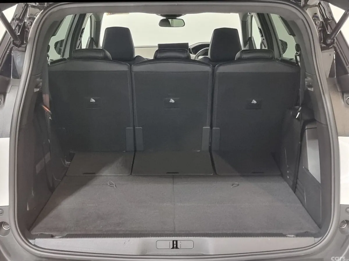 Peugeot 5008 MPV, Diesel, 2024, White