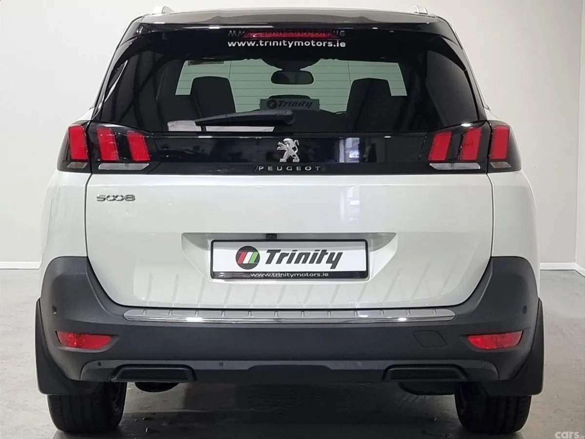 Peugeot 5008 MPV, Diesel, 2024, White