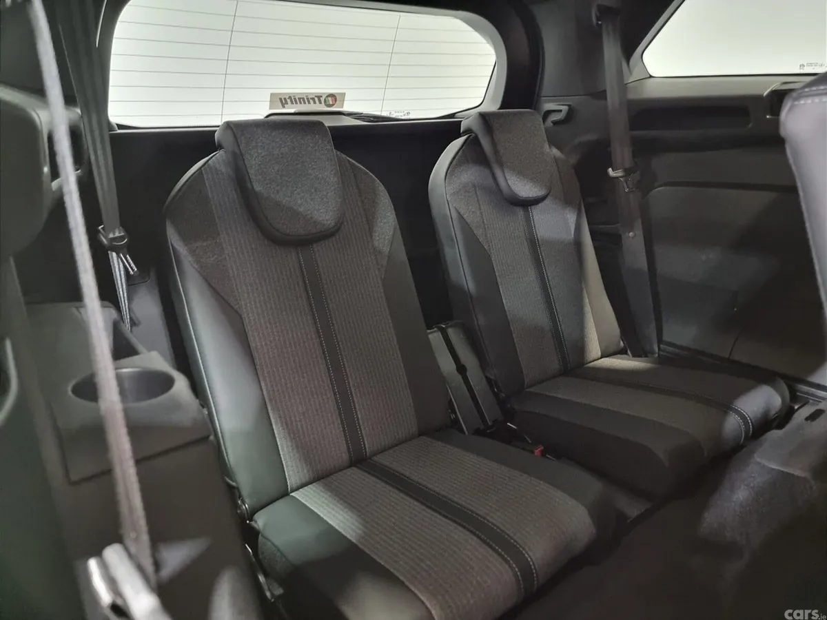 Peugeot 5008 MPV, Diesel, 2024, White