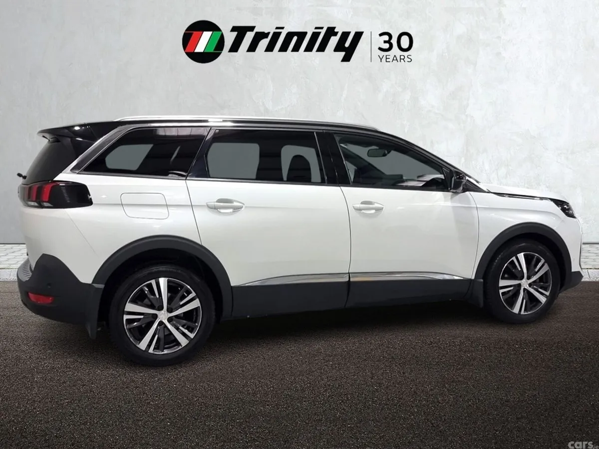 Peugeot 5008 MPV, Diesel, 2024, White