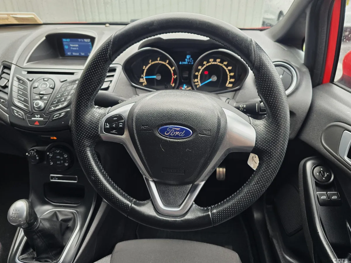 Ford Fiesta Hatchback, Petrol, 2017, Red