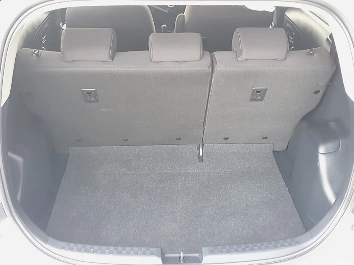 Toyota Aqua Hatchback, Petrol Hybrid, 2021, White