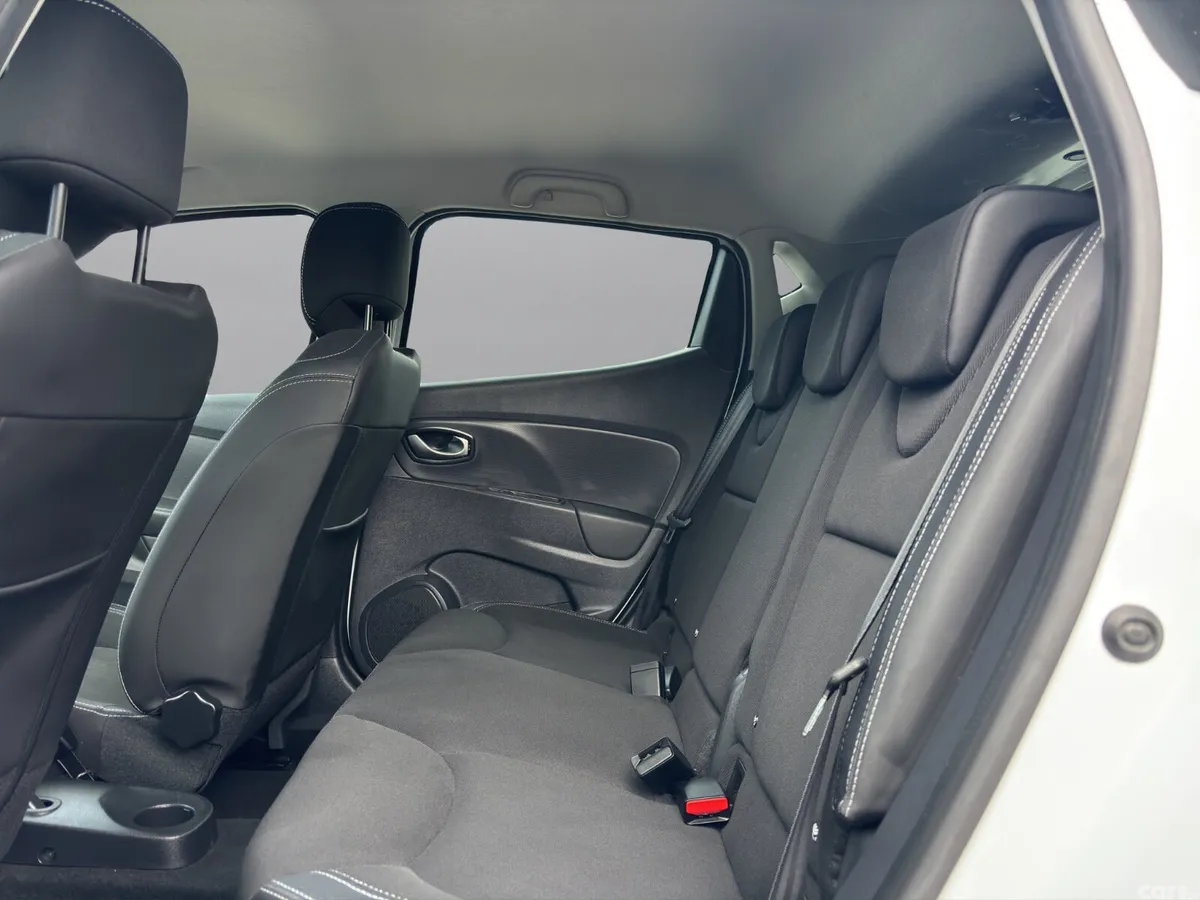 Renault Clio Hatchback, Petrol, 2018, White