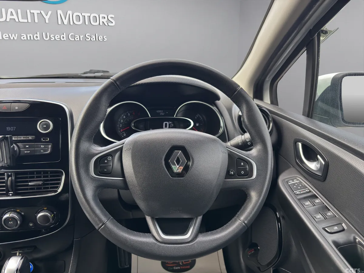 Renault Clio Hatchback, Petrol, 2018, White