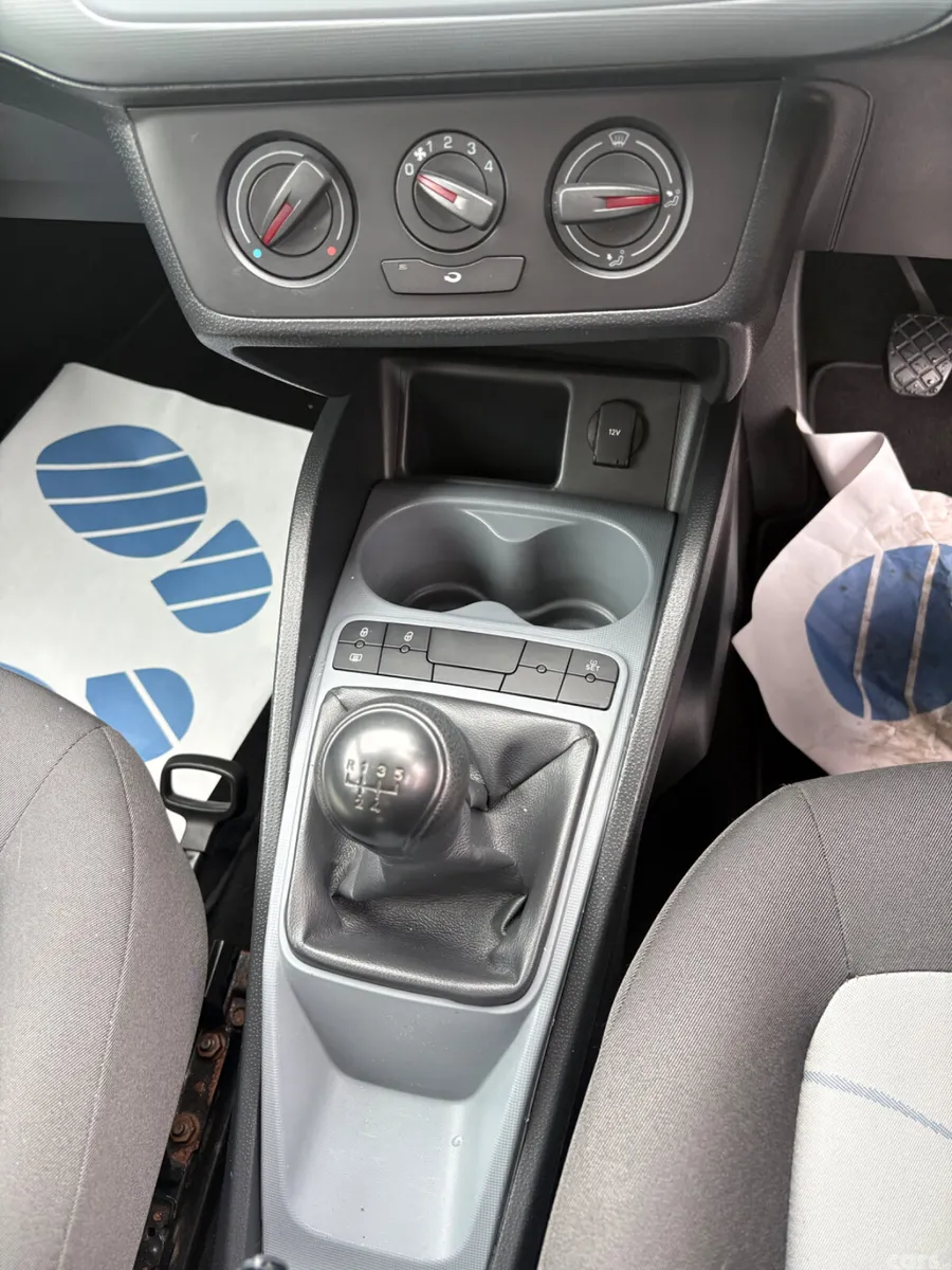 SEAT Ibiza MPV, Petrol, 2015, Red