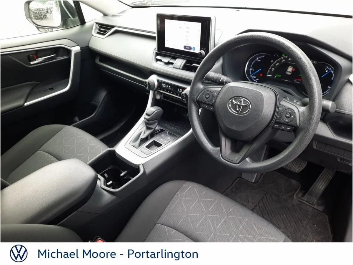 Toyota RAV4 SUV, Petrol Hybrid, 2024, White