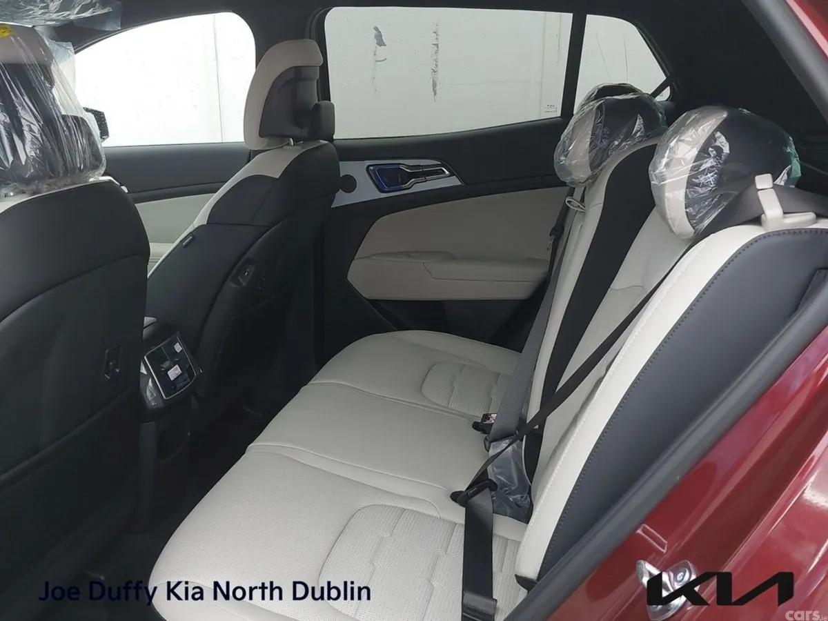 Kia Sportage SUV, Petrol Hybrid, 2026, Red