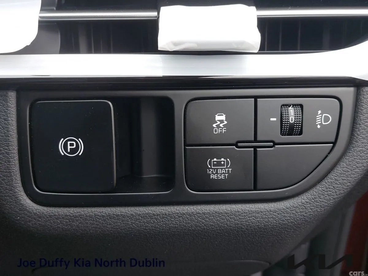 Kia Sportage SUV, Petrol Hybrid, 2026, Red