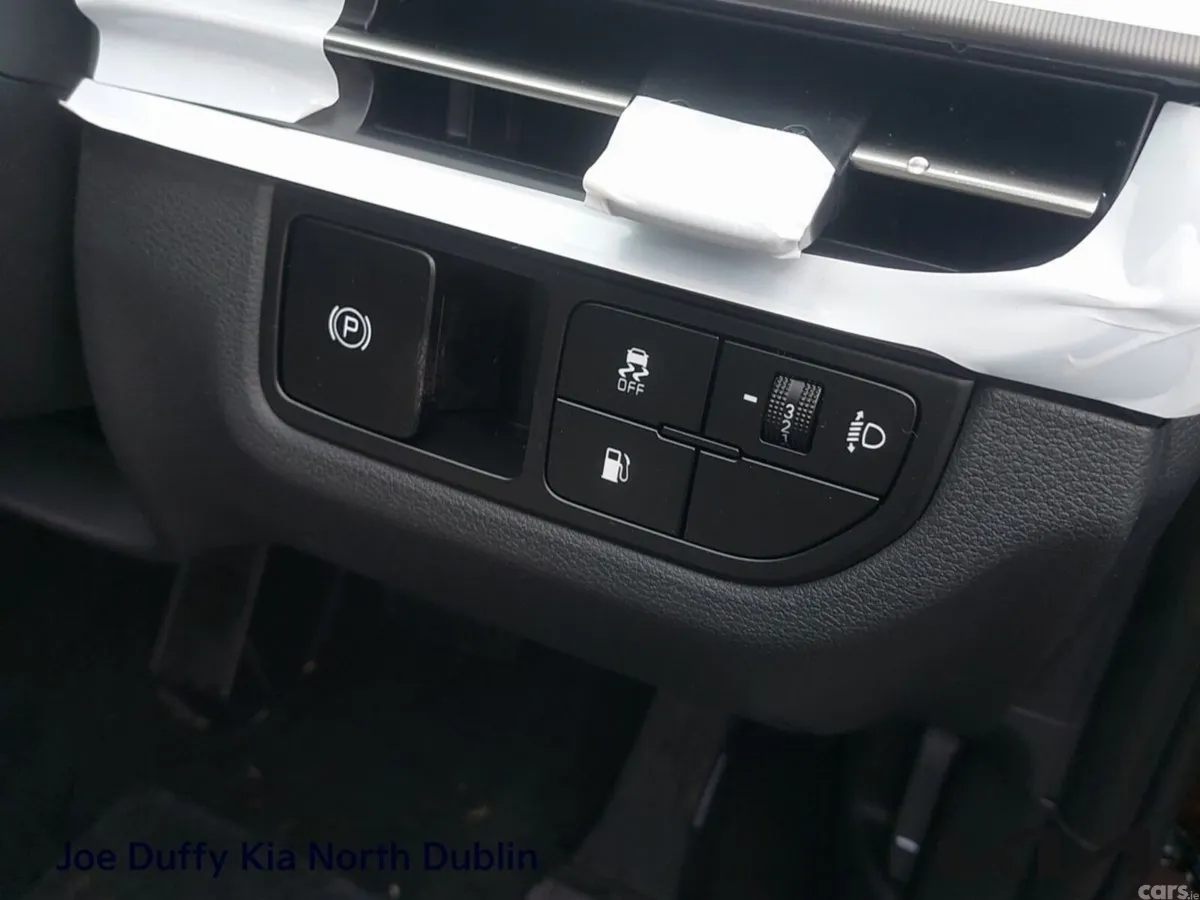 Kia Sportage SUV, Petrol Plug-in Hybrid, 2026, Red