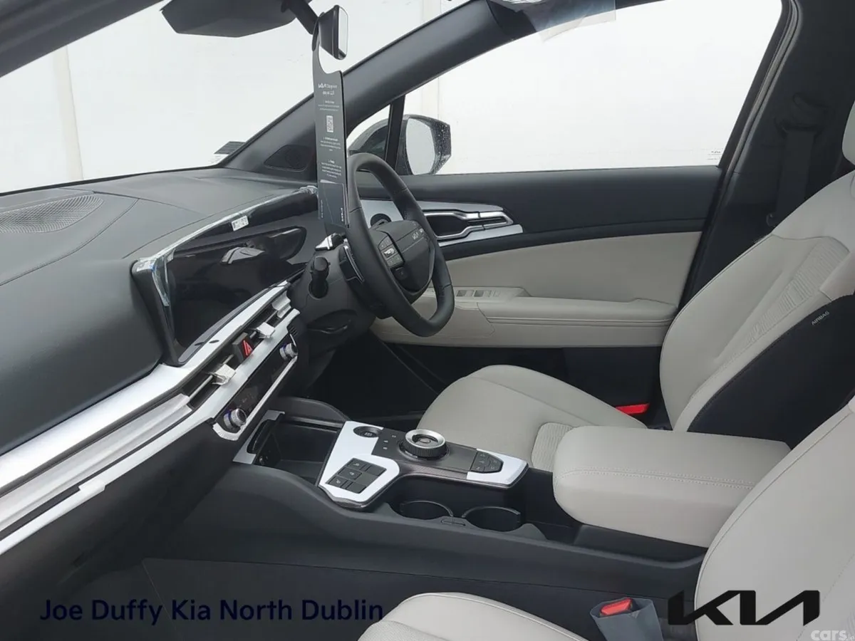 Kia Sportage SUV, Petrol Plug-in Hybrid, 2026, Red