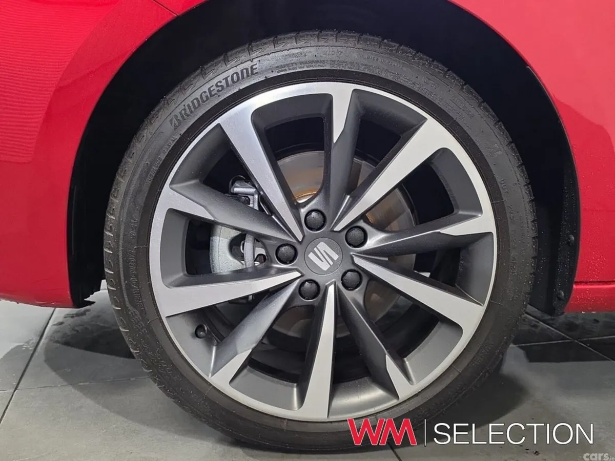 SEAT Leon Hatchback, Petrol Plug-in Hybrid, 2025, Red