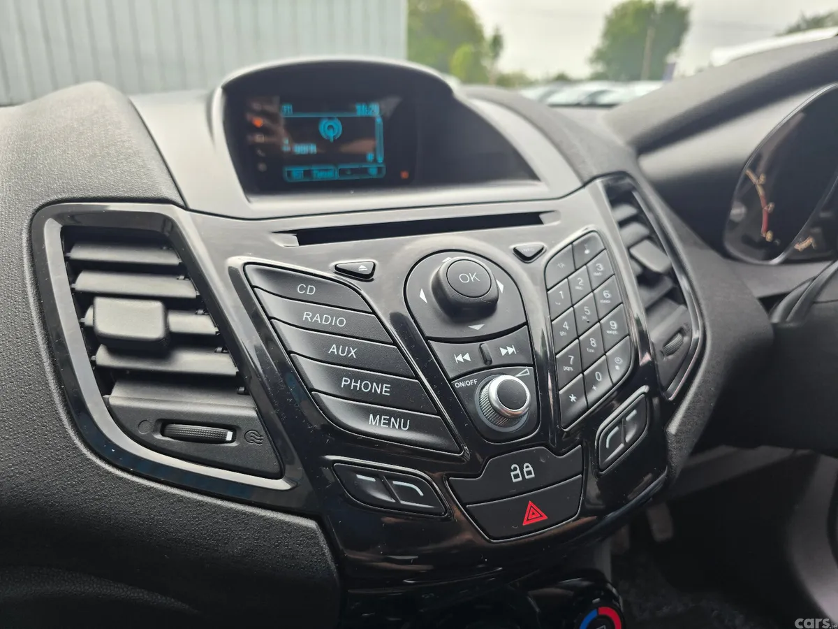 Ford Fiesta Hatchback, Petrol, 2014, Black