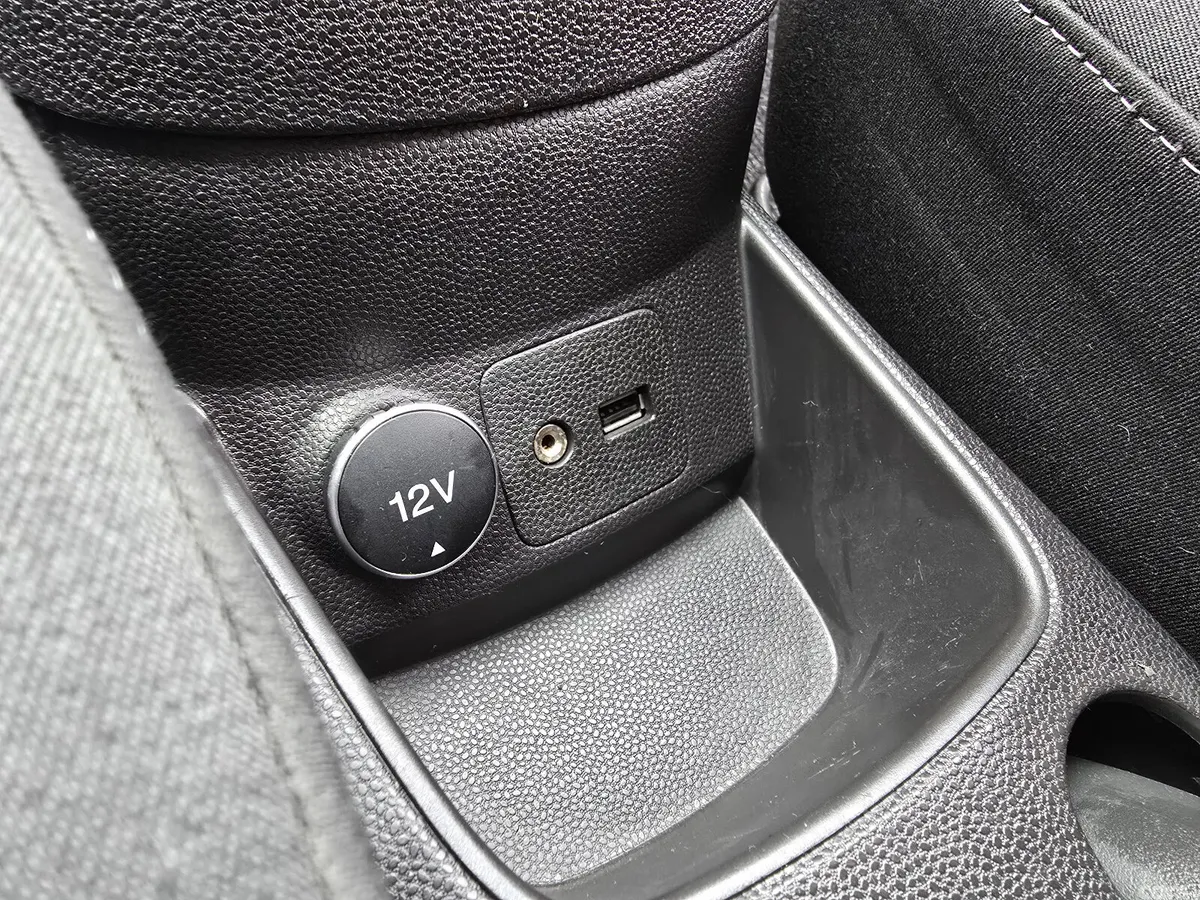 Ford Fiesta Hatchback, Petrol, 2014, Black