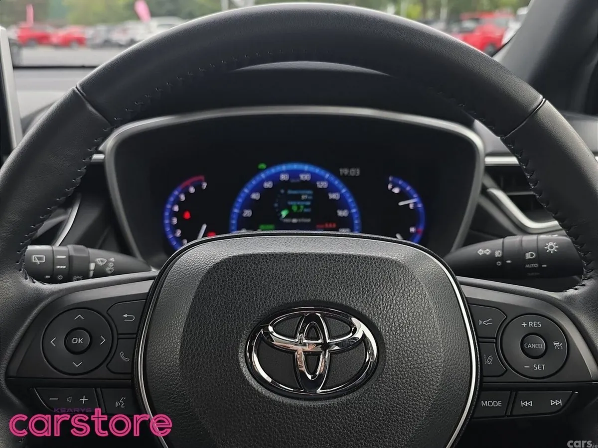 Toyota Corolla Cross Hatchback, Petrol Hybrid, 2023, Black