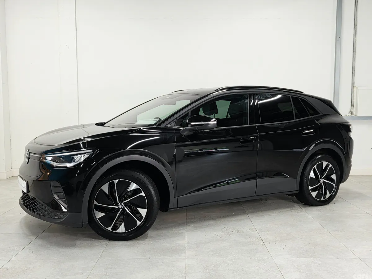 Volkswagen ID.4 SUV, Electric, 2025, Black