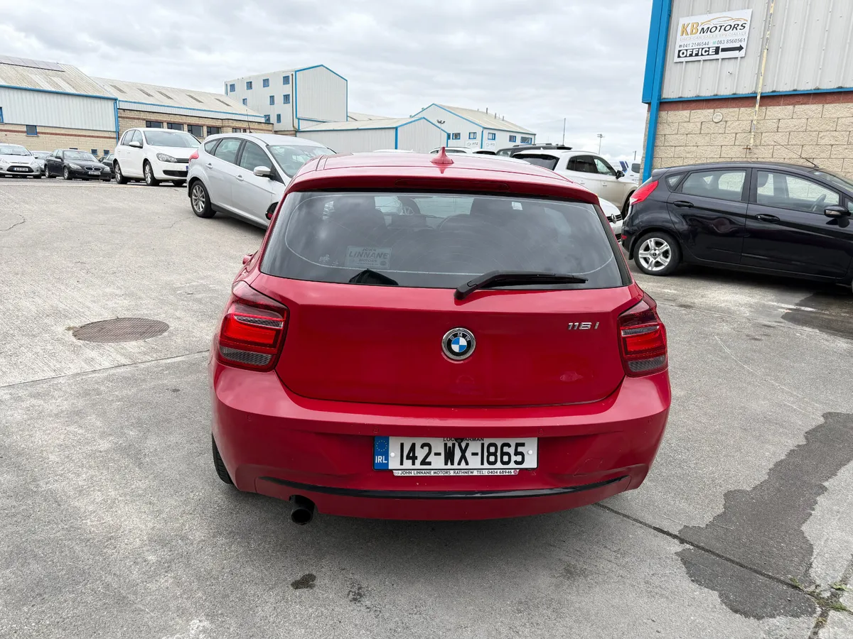 BMW 1-Series Hatchback, Petrol, 2014, Red