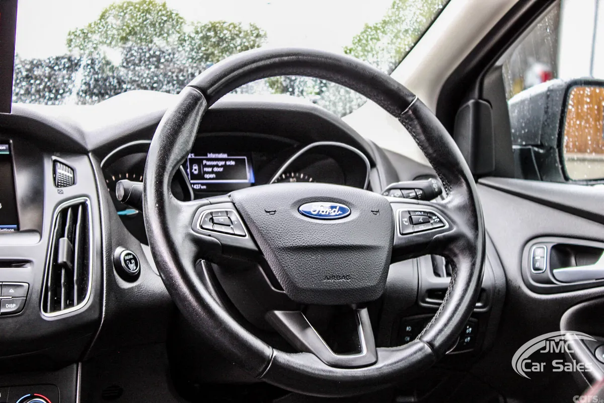Ford Focus Hatchback, Diesel, 2016, Grey