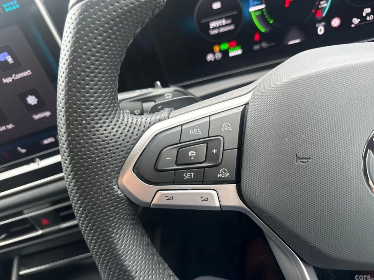 Volkswagen Tiguan SUV, Petrol Hybrid, 2025, Grey